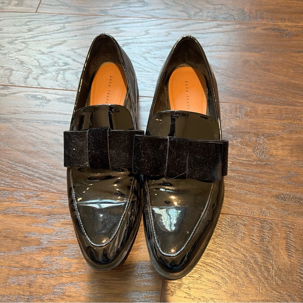 Zara Black Patent Leather Trendy Pointed Toe Loafers
